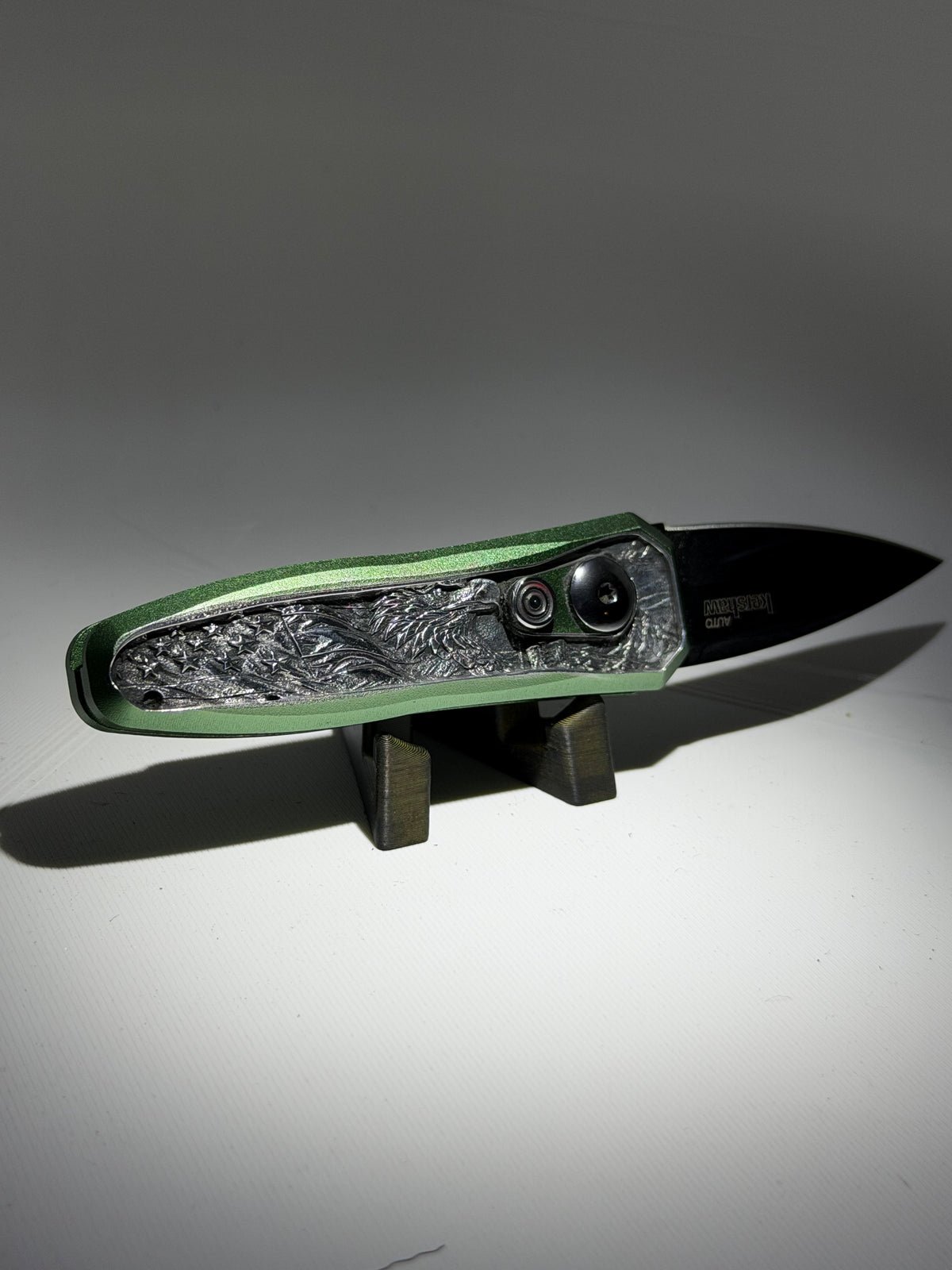 American Eagle Knife-Customz made (Green Color)
