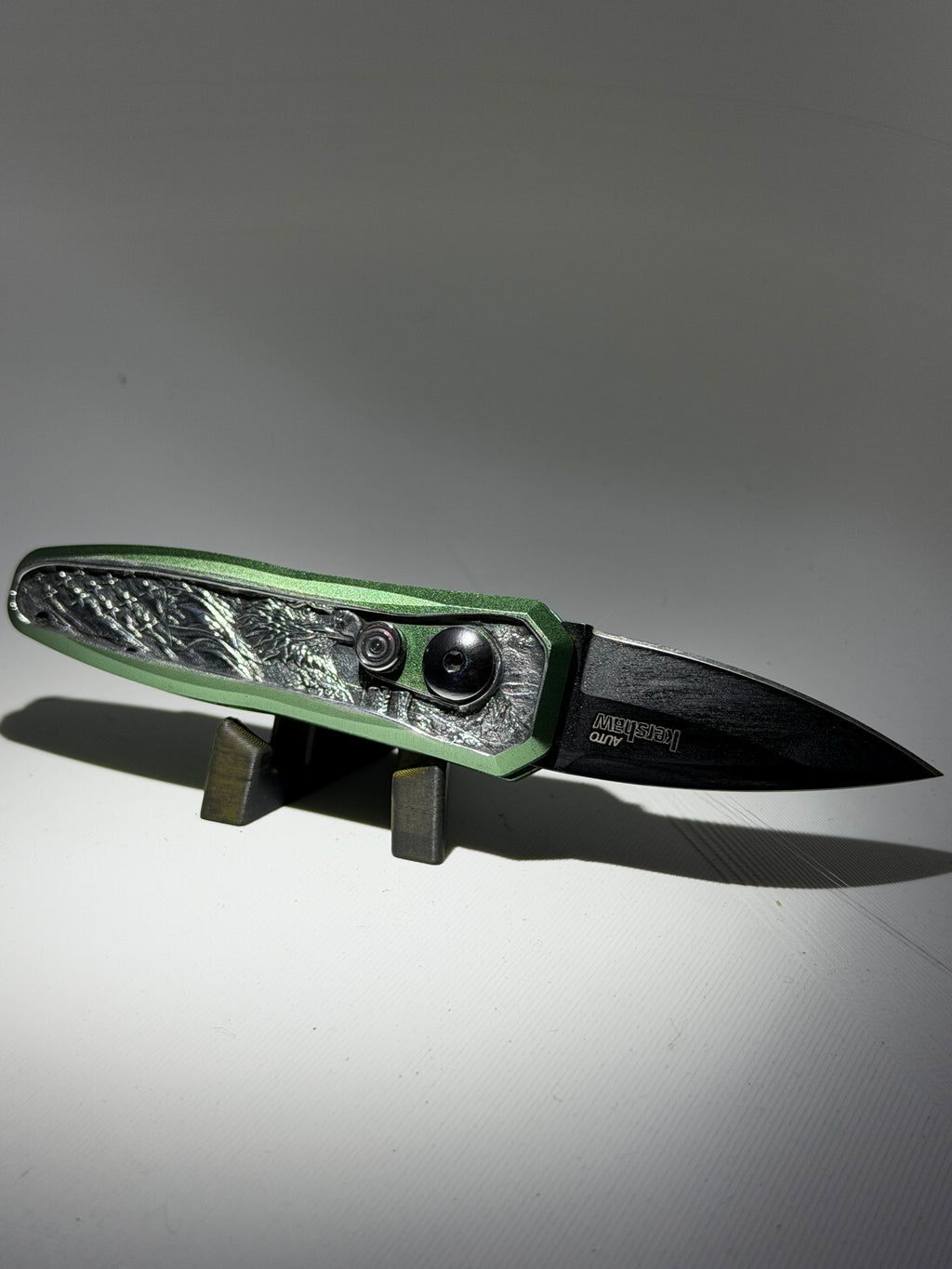 American Eagle Knife-Customz made (Green Color)